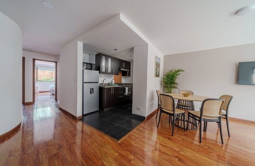 Chapinero House | Bright 3BR @Commercial district with private terrace