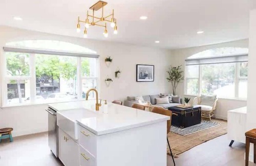 Little Italy House | Bright 4BR Little Italy Home: Free Parking & Sleeps 9!