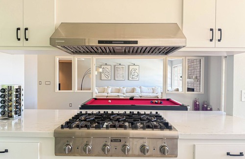 Hidden Hills House | Bright 4BR with Pool and View - GR-HH- MO