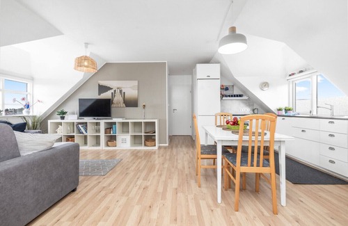 Hafnarfjordur Apartment | Bright & Airy 3BR Apartment