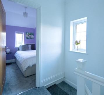 Ely House | Bright & Airy 4x Bed House with Parking