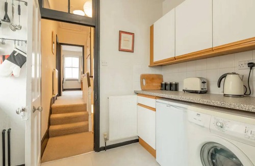 Cambridge Apartment | Bright & Airy Central Flat | Pass The Keys