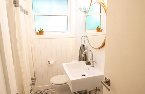Neptune Beach House | Bright and Airy Beach Bungalow