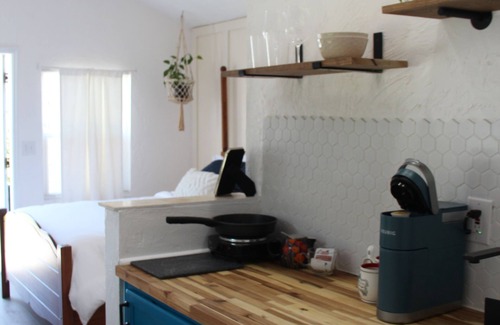 Riviera Beach Cottage | Bright and airy studio 10 minutes from downtown West Palm Beach!