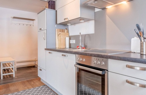 Hinterthal Apartment | Bright and tidy house with south-west balcony