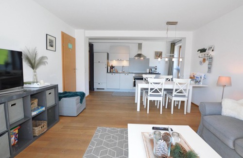 Hinterthal Apartment | Bright and tidy house with south-west balcony