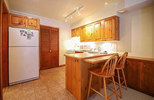 Sun Peaks Condo | Bright and Central Studio with Private Hot Tub