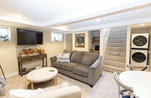 Walla Walla Apartment | Bright and Cheery 3-bedroom Basement lodging in Walla Walla