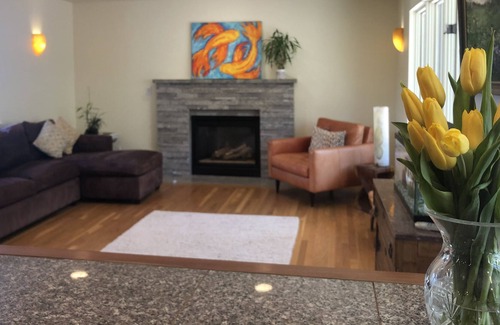 Ridglea Hills House | Bright and happy home in Boulder Fully Furnished, Pet Friendly!