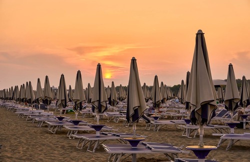 Bibione Pineda Apartment | Bright And Inviting Apartment with Balcony in Bibione Pineda