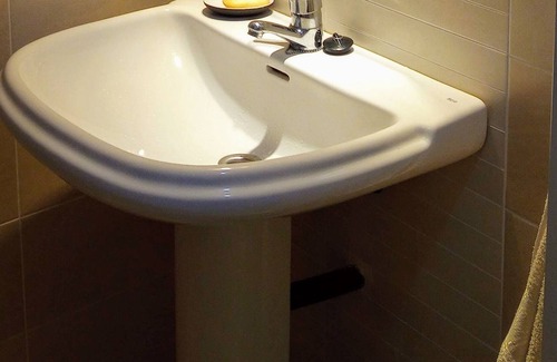 Porto de Espasante Apartment | Bright and spacious apartment in modern urbanization with pool.