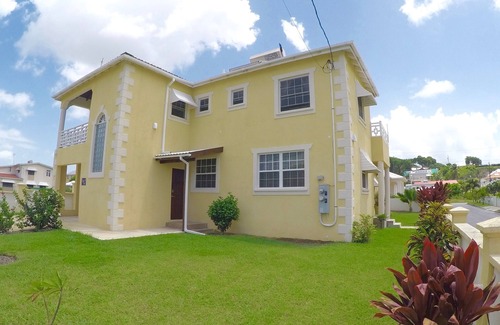 Welches Apartment | Bright and Spacious! Just Steps To The Beach!