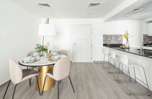 The Greens Apartment | Bright and Stylish 1BR in The Greens!