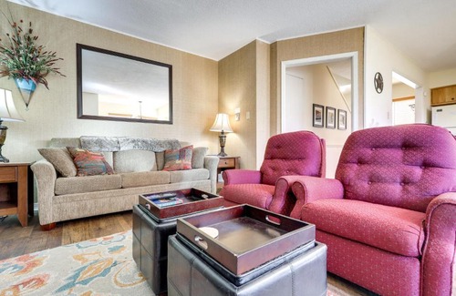 Angel Fire Apartment | Bright Angel Fire Resort Condo Walk to Ski Lift