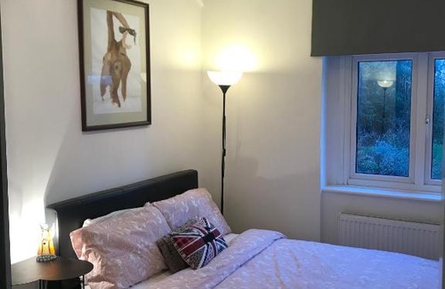 Nightingale Apartment | Bright Balham Apartment