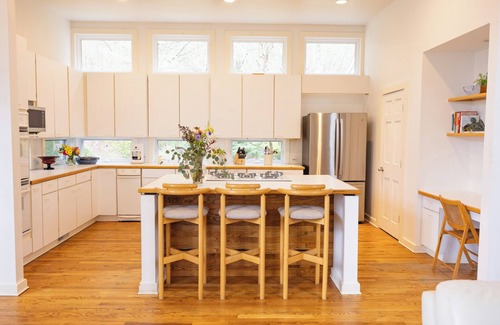 Lenox House | Bright & beautiful lakefront retreat. 5 minute walk to Tanglewood!