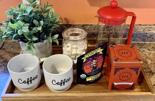 Arcata Cottage | Bright & Cheerful Northtown Arcata Guest Cottage