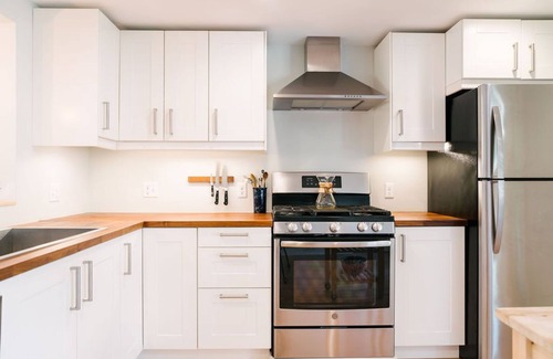 South End House | Bright, Clean House in Downtown Historic Neighborhood
