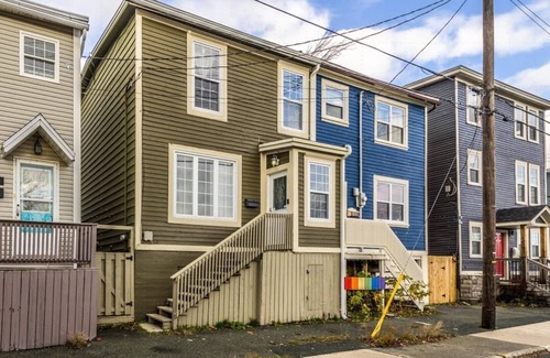 Downtown St. John's House | Bright & Colourful 2 Bedroom Downtown