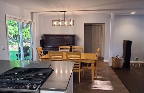 Point Roberts House | Bright Comfy 3 Bedroom home 10 Min. walk to Lily Point Marine Park