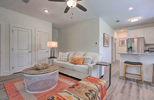 Santa Rosa Beach Condo | Bright Condo w/Pool, 3 Blocks to Santa Rosa Beach