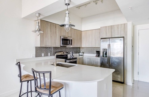 Coral Way Apartment | Bright Coral Gables 1BR w/W/D & Pool, nr Miracle Mile, by Blueground