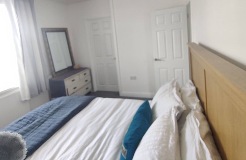 Tremorfa House | Bright & Cosy Cardiff Home near City Centre