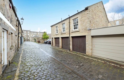 New Town Apartment | Bright&Cosy Flat near Scottish Gallery