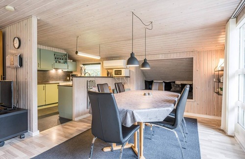 Houstrup House | Bright Cottage with Covered Terrace-By Traum