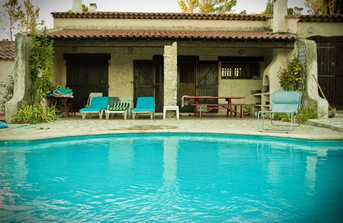 Carces House | Bright country house surrounded by nature