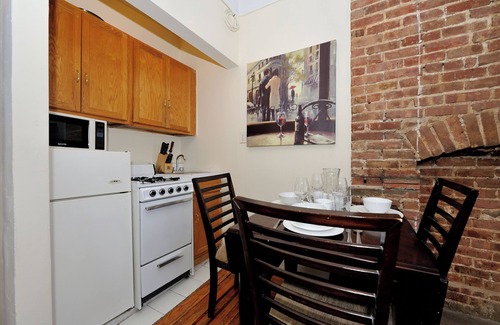 Central Park West Apartment | Bright & Cozy 1BR Apartment in NYC!