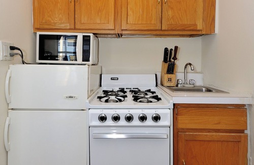 Central Park West Apartment | Bright & Cozy 1BR Apartment in NYC!
