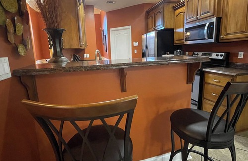 Kathleen House | Bright & cozy 3 bedroom home minutes from theme parks and many dining options.