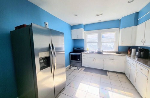Crestline Heights House | Bright & Cozy, near downtown & hiking trails