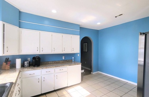 Crestline Heights House | Bright & Cozy, near downtown & hiking trails