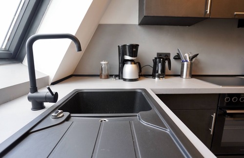 Mitte Apartment | bright designer apartment with large balcony, next to Mauerpark & Berlin Wall