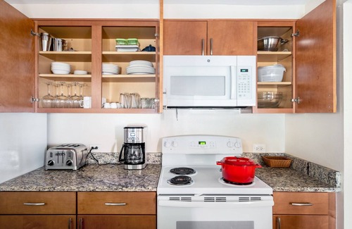 Adams Morgan Apartment | Bright Dupont Circle 1BR nr. U Street, Metro & Glen’s Mkt, by Blueground