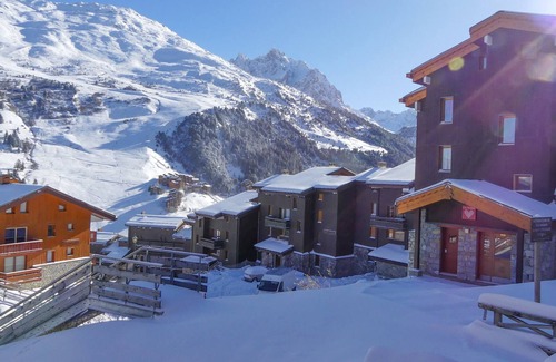 Meribel-Mottaret Apartment | Bright family apartment with balcony, pets allowed