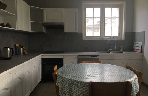Plougrescant House | Bright family home, 5 bedrooms for 10/11 people, 250m from the beach