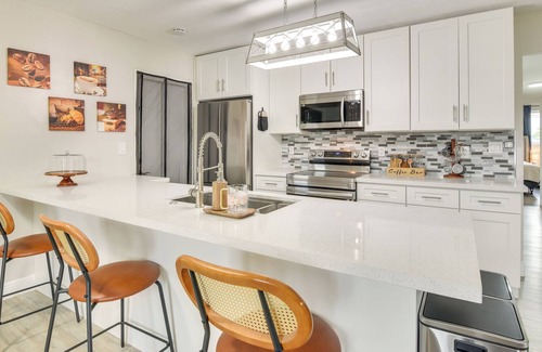 West Hollywood House | Bright Hollywood Vacation Rental, Close to Beaches!