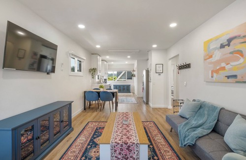 Lower Queen Anne House | Bright Home in Queen Anne near Space Needle!