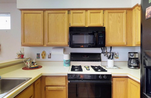 Rancho Vistoso House | Bright home in Sun City with large patio & on-site golf & swimming!