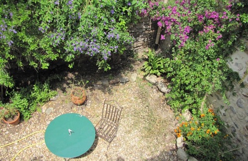 Hyeres House | Bright house facing the sea with large terrace and garden