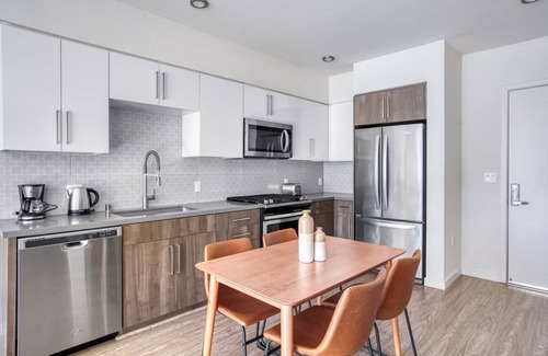 Milpitas Apartment | Bright Milpitas 2BR w/Pool, Gym & Lounge, walk to BART, by Blueground