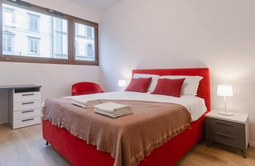 Santa Maria Novella Apartment | Bright & Modern 4 bedrooms Apartment in Center