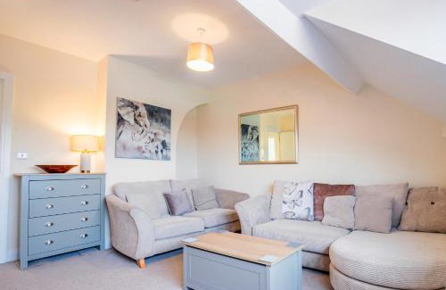 Hereford Apartment | Bright, Modern Apartment in City Centre with Private Driveway Parking