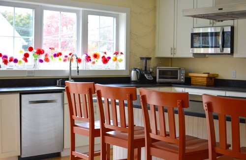South Burlington House | Bright, modern, 4-bedroom south-end home perfect for friends and family