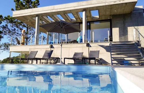 Alcobaca House | Bright modern villa (6p) surrounded by nature with top views near Nazaré