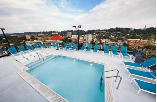 Five Points South Apartment | Bright n Airy Studio Perfect City Escape 8