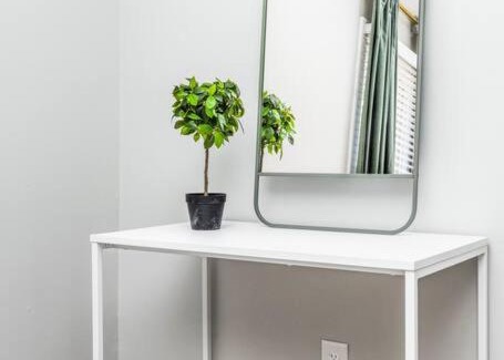 Downtown House | Bright + New - Fire Pit - Hammock - 3 bd